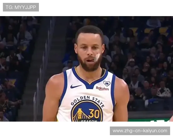 勇士反弹获胜，库里表现依旧抢眼，勇士队员对库里